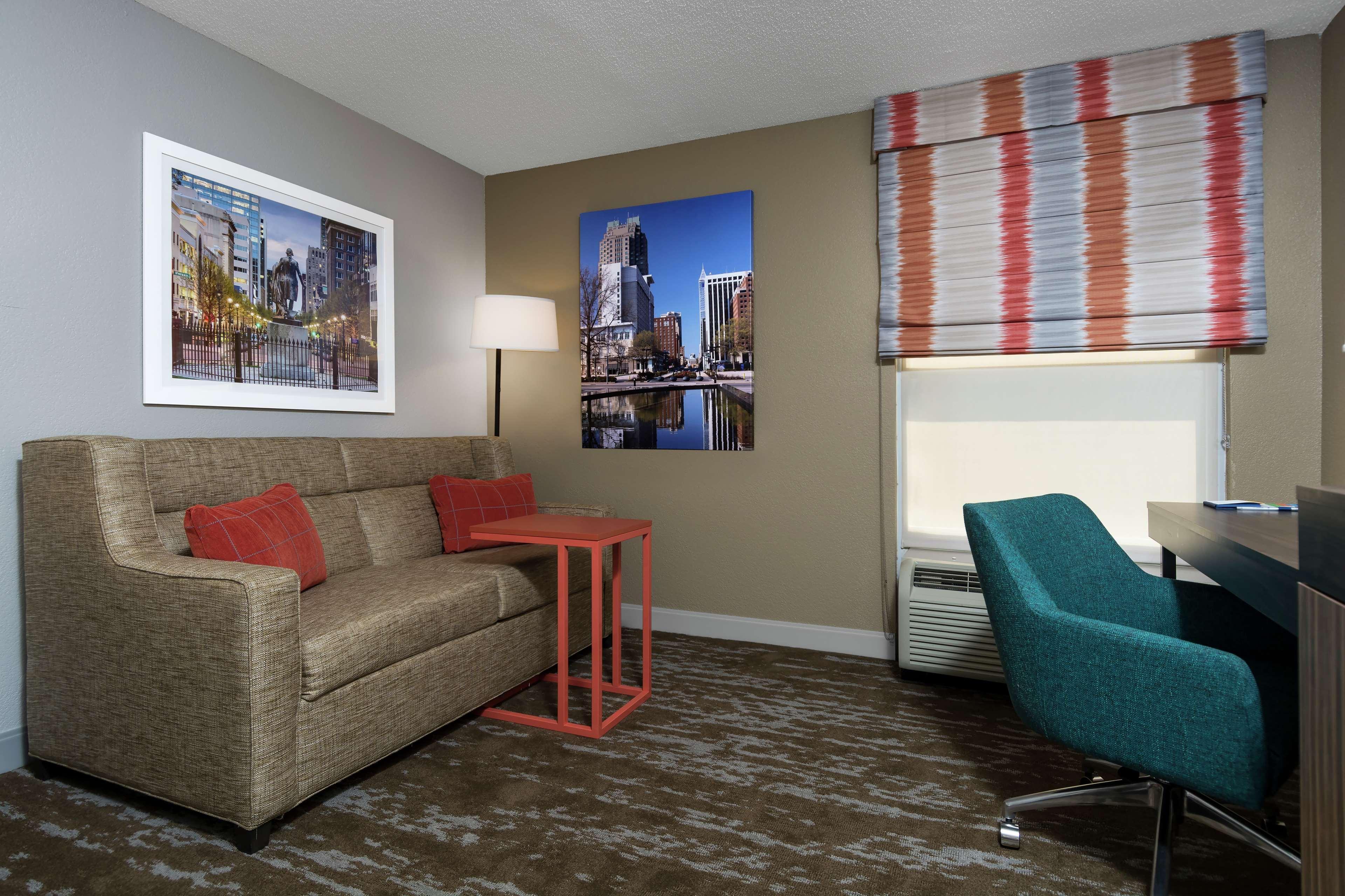 Hampton Inn & Suites Raleigh Cary Lenovo Center Eksteriør billede