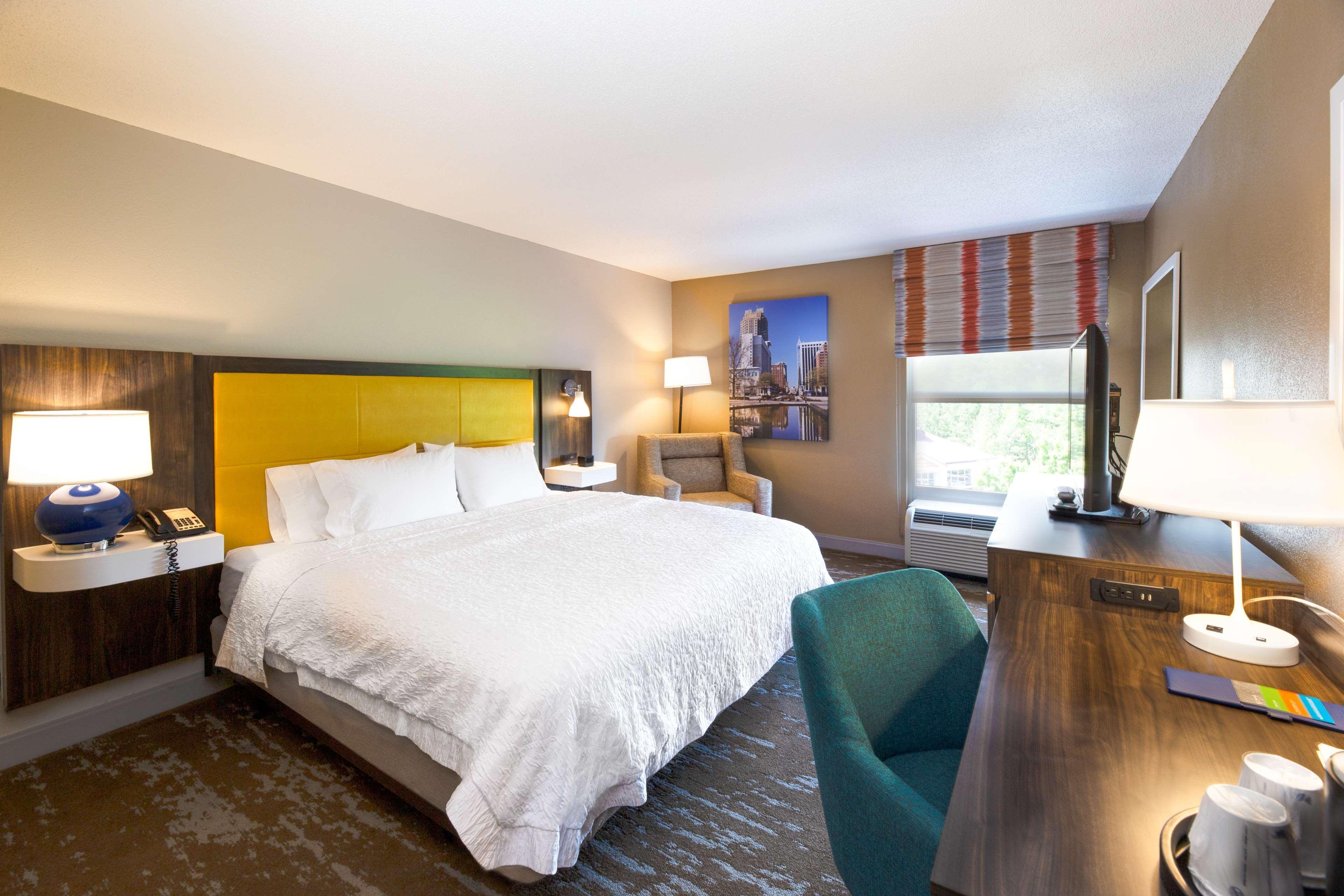 Hampton Inn & Suites Raleigh Cary Lenovo Center Eksteriør billede