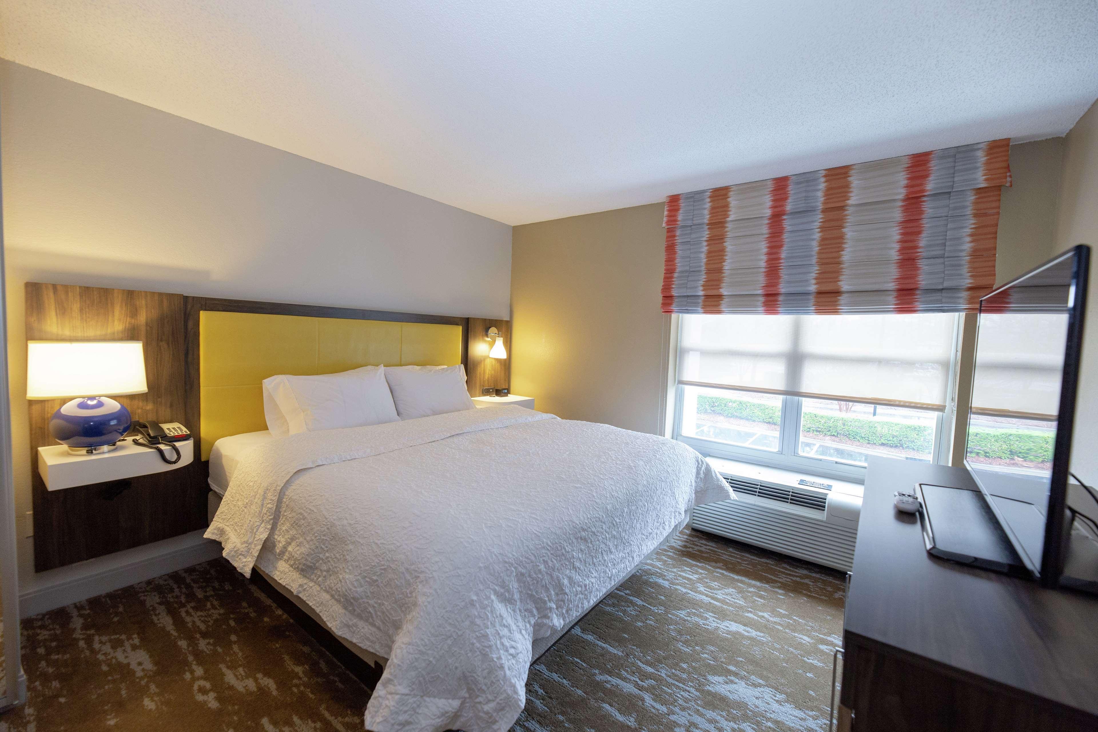 Hampton Inn & Suites Raleigh Cary Lenovo Center Eksteriør billede