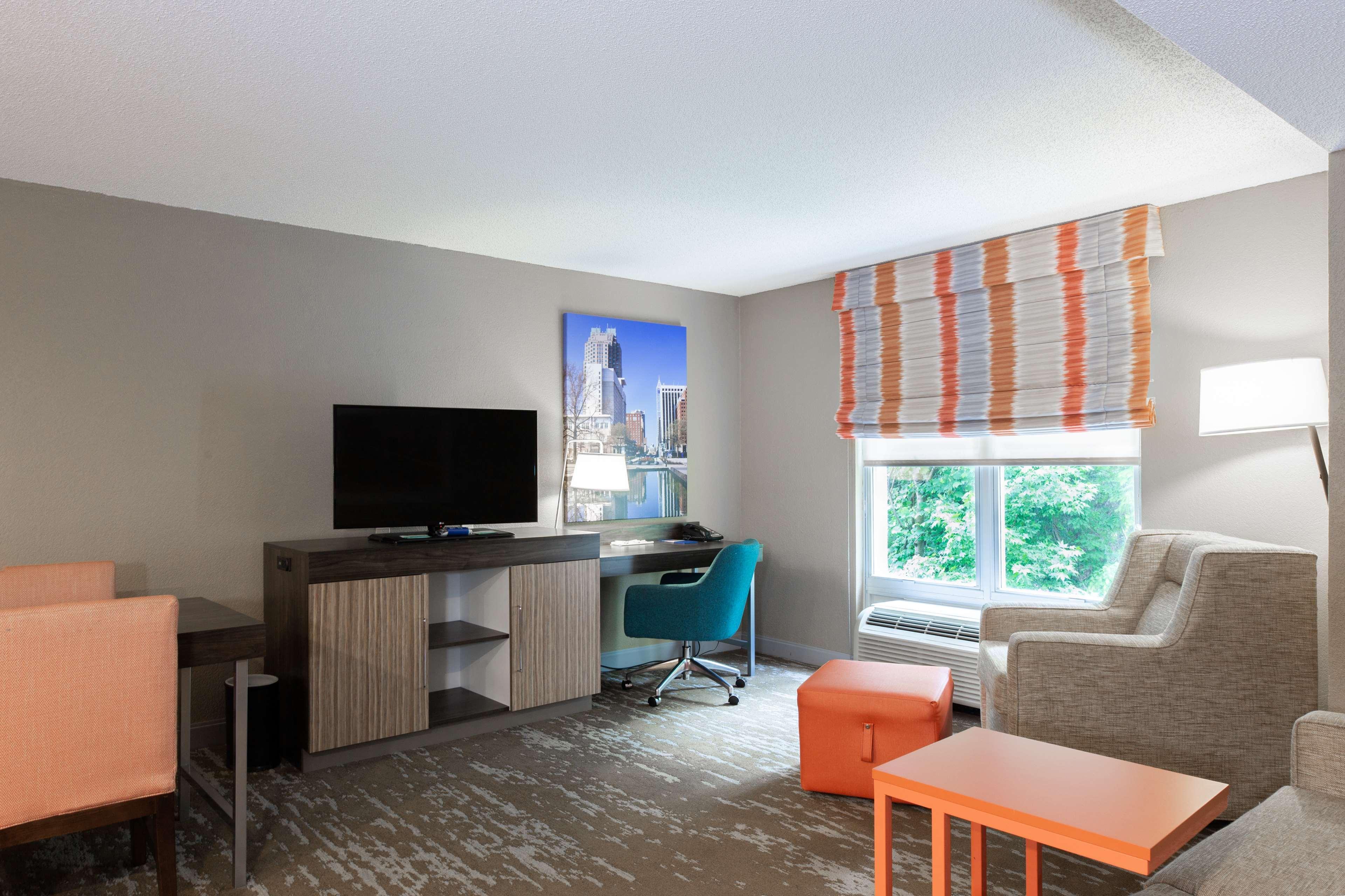 Hampton Inn & Suites Raleigh Cary Lenovo Center Eksteriør billede