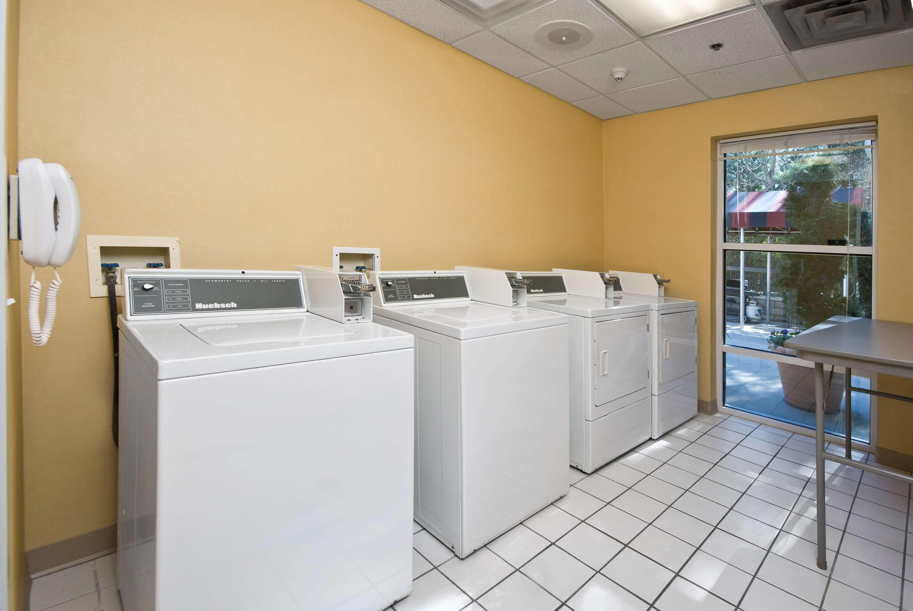Hampton Inn & Suites Raleigh Cary Lenovo Center Eksteriør billede