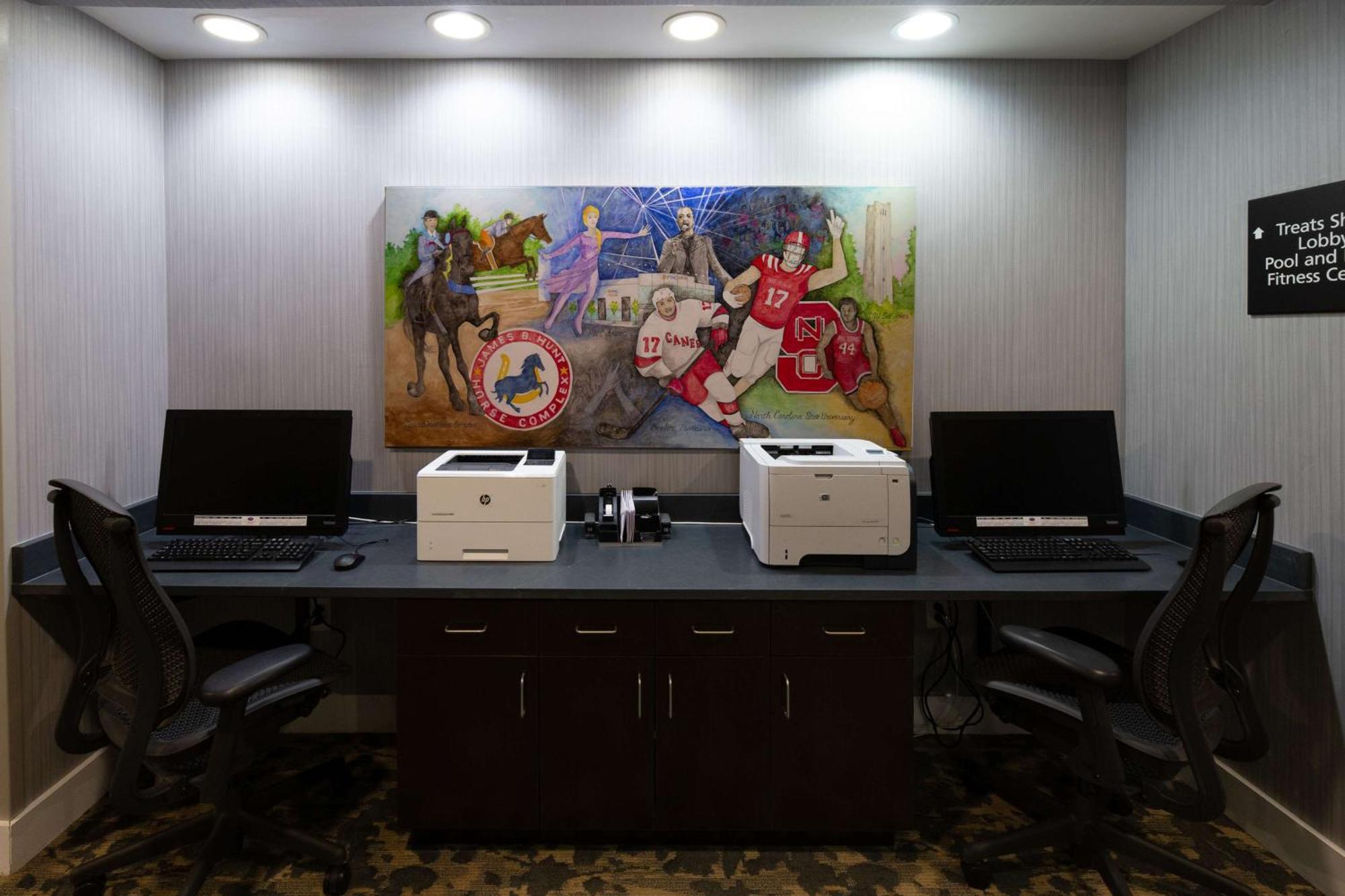 Hampton Inn & Suites Raleigh Cary Lenovo Center Eksteriør billede