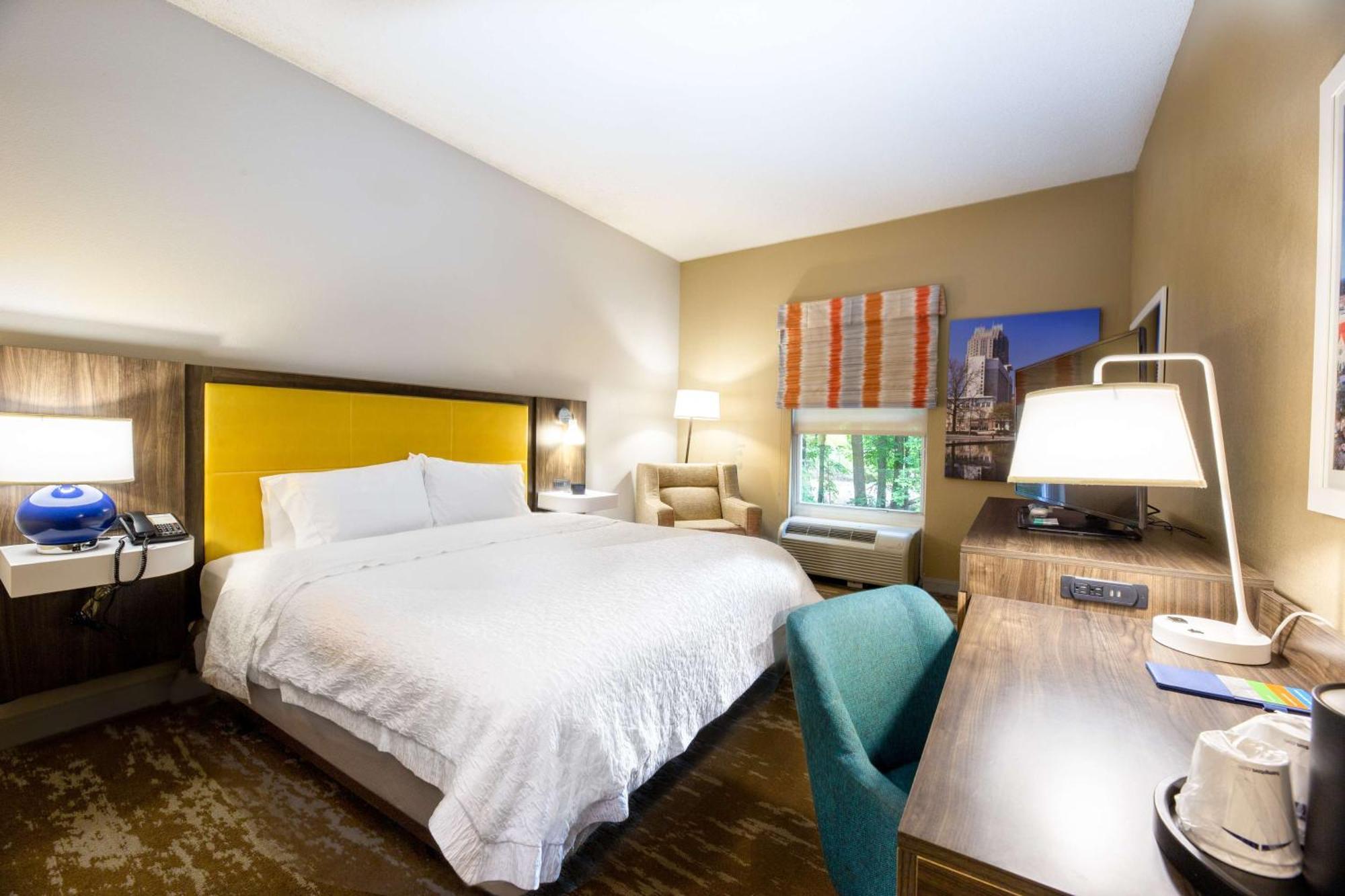 Hampton Inn & Suites Raleigh Cary Lenovo Center Eksteriør billede