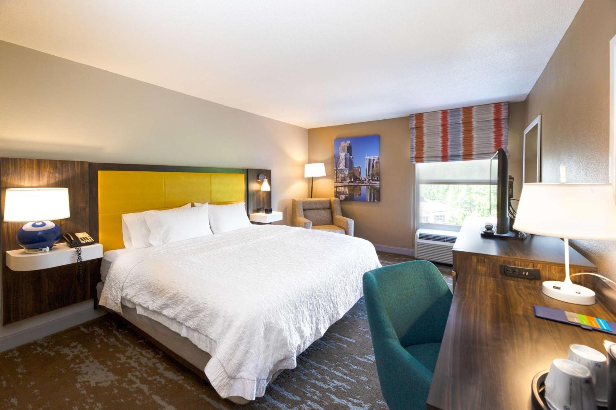 Hampton Inn & Suites Raleigh Cary Lenovo Center Eksteriør billede