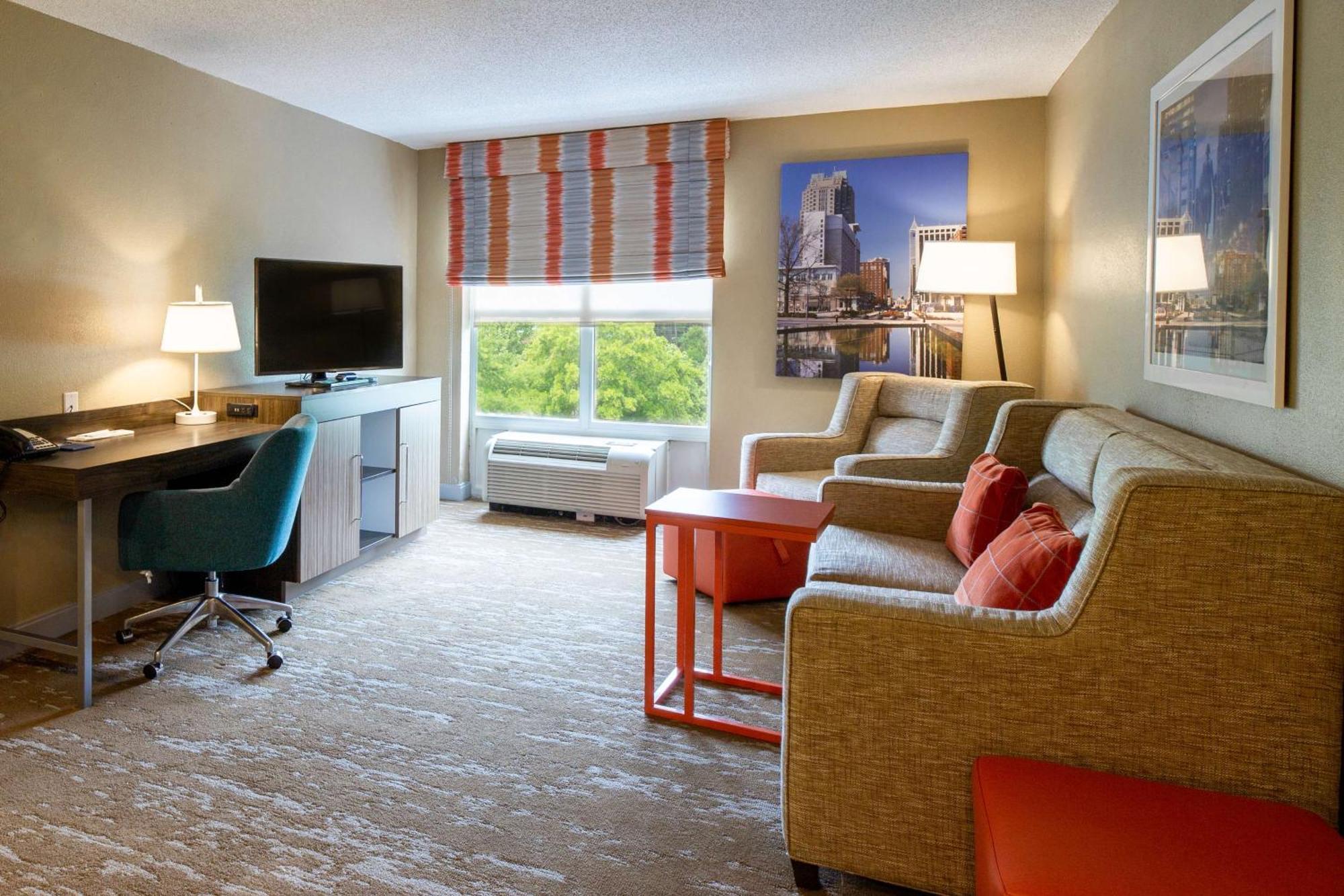 Hampton Inn & Suites Raleigh Cary Lenovo Center Eksteriør billede